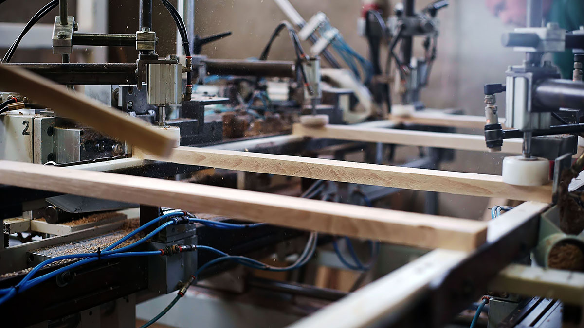 Automat wkrętarsko-kołczarski - Park maszyn - TRAK Swarzędz